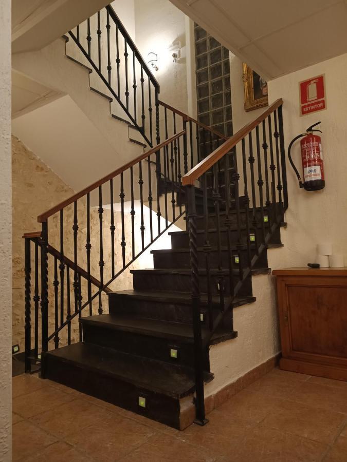 Hostal Decerca Pradena Exterior photo