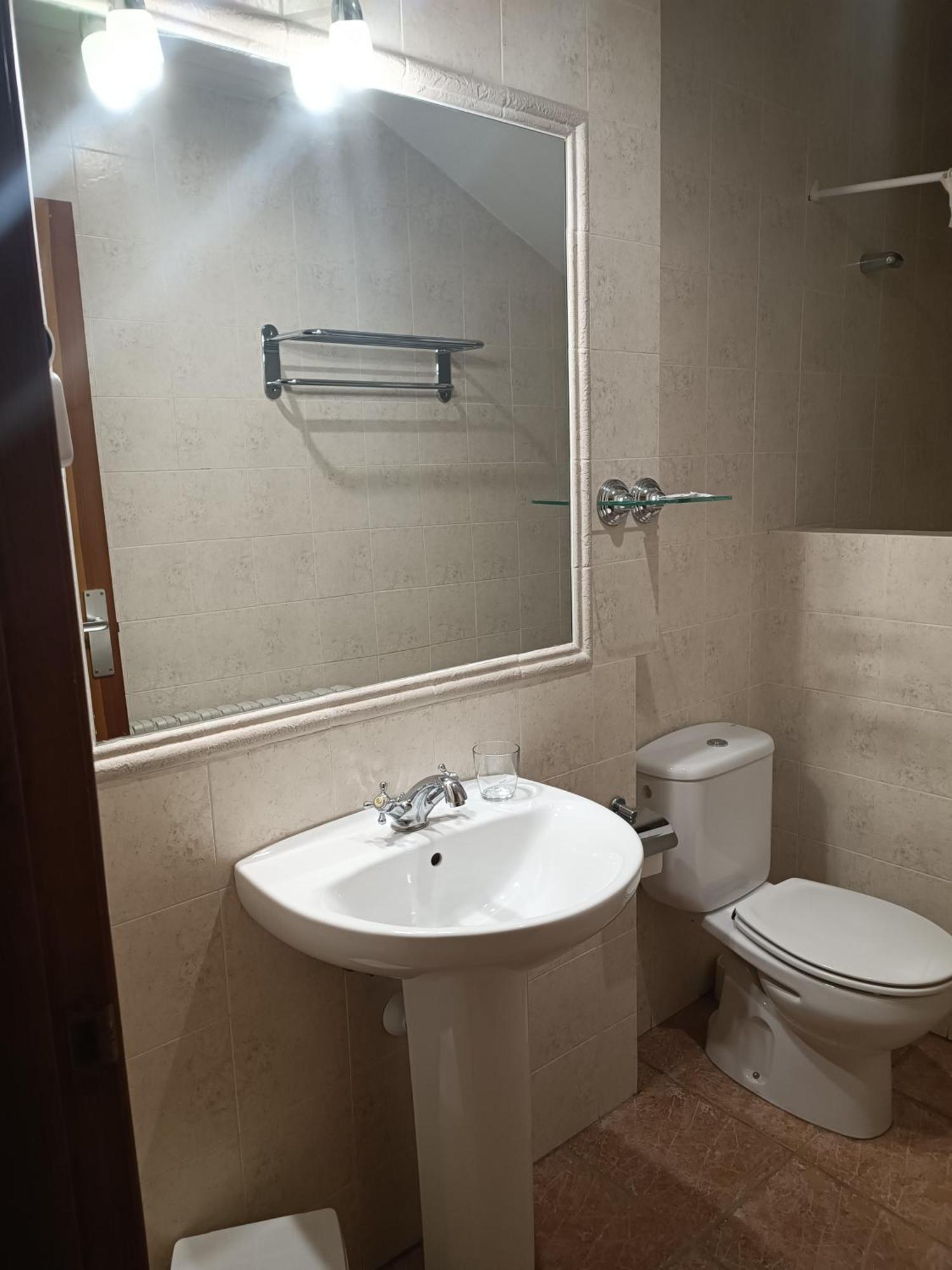 Hostal Decerca Pradena Room photo